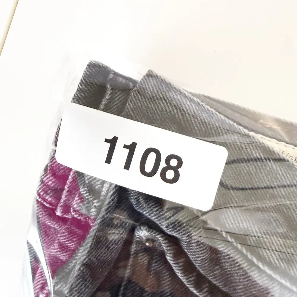 Levis excellent preowned